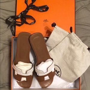 Hermès Oran Flat Sandals - two tone